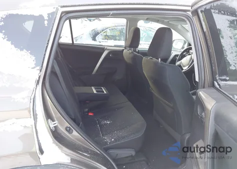 2015 Toyota Rav4 Xle z USA, uszkodzony, nr VIN 2T3RFREV3FW347048